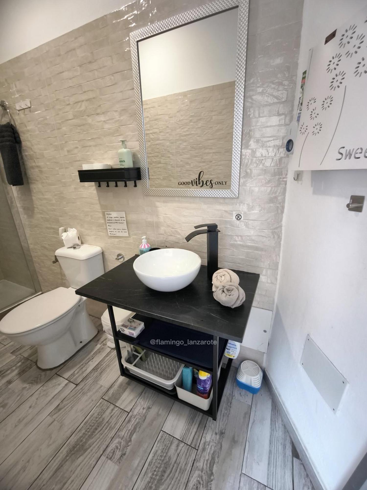 Habitacion Flamingo, Entrada Privada Y Bano Privado En Suite By Flamingo House, No Fumadores Аресифе Екстериор снимка